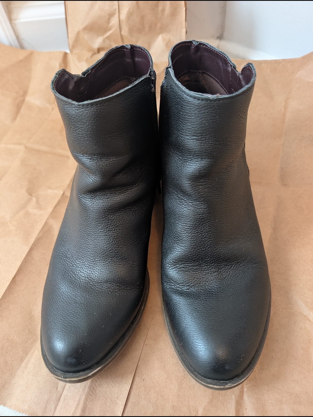 Kensie Classic Black Leather Ankle Boots
